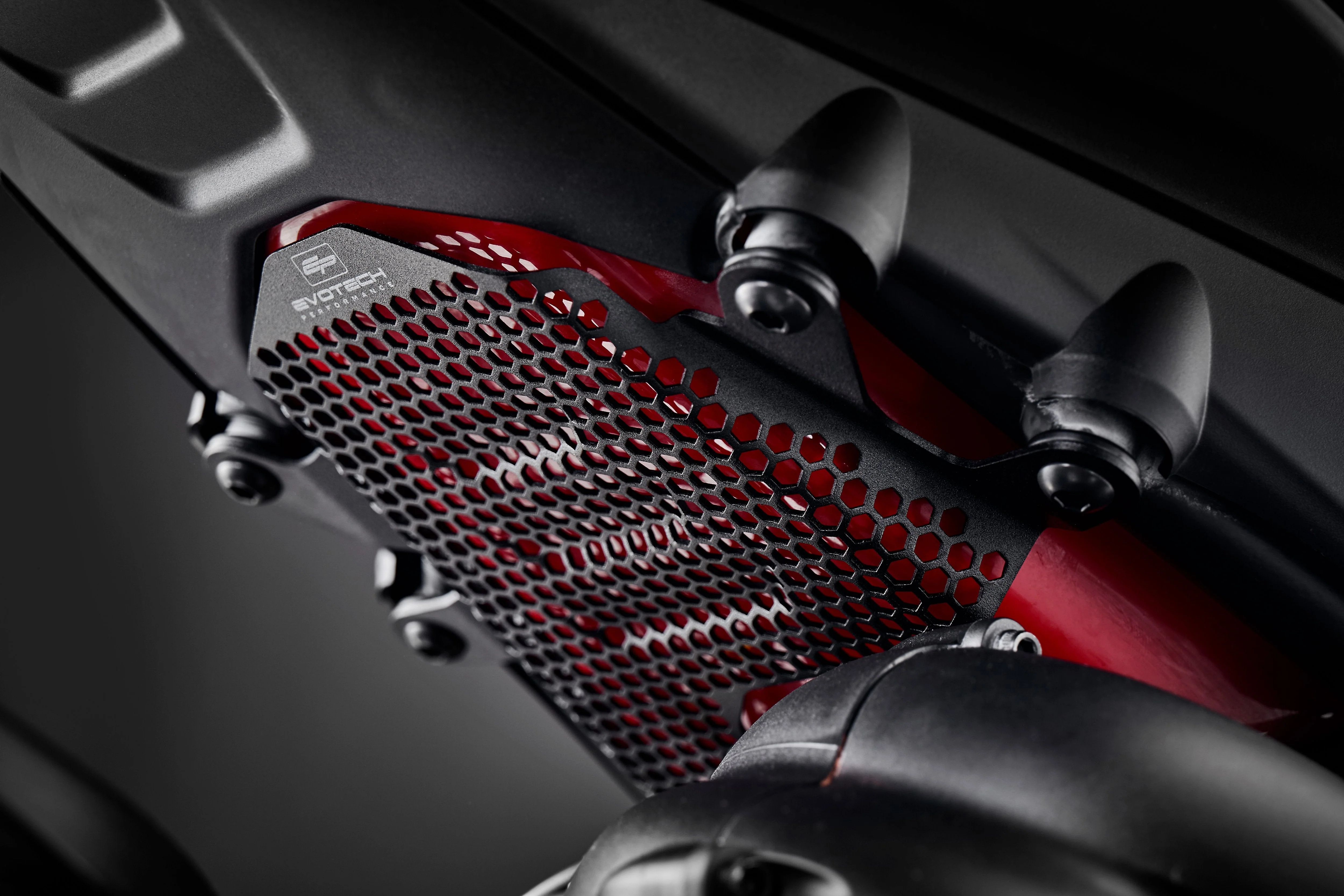 Evotech Ducati Streetfighter V4 Lamborghini Pillion Peg Removal Kit/Fuel Tank Cover Guard (2023 - 2024) - Image 3