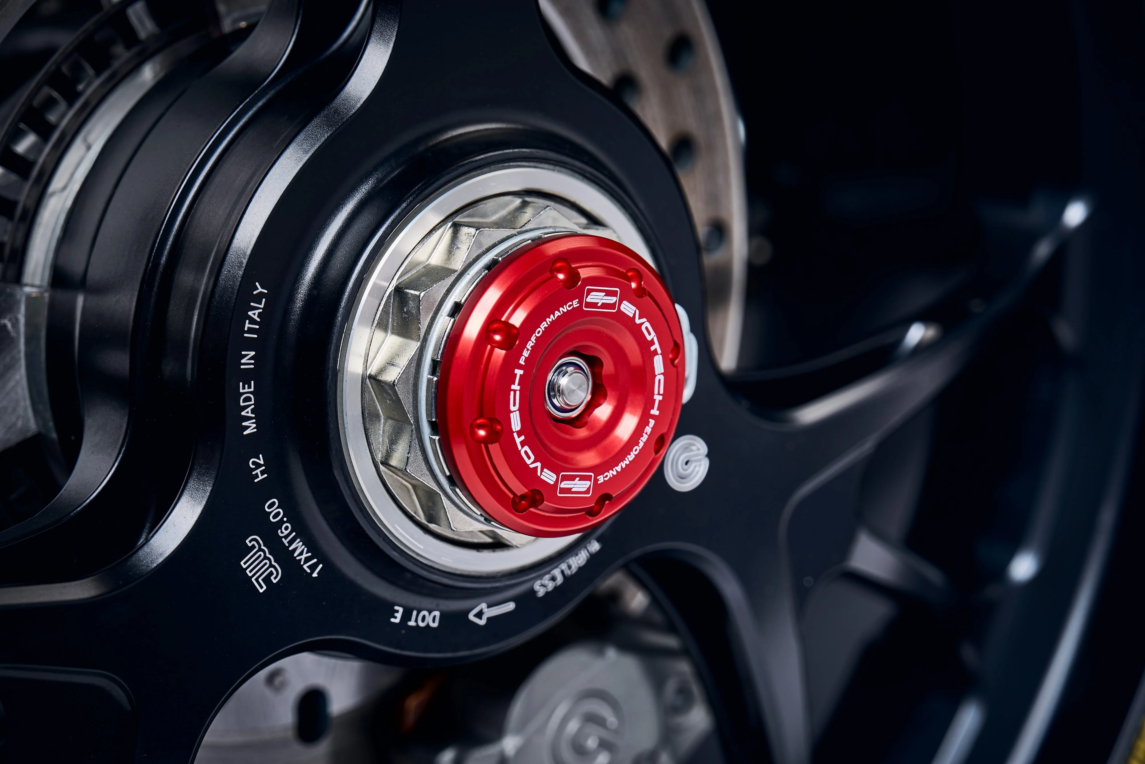 Evotech Rear Spindle Bobbins - Ducati Panigale V4 SP2 30° Anniversario 916 (2024) - Image 3