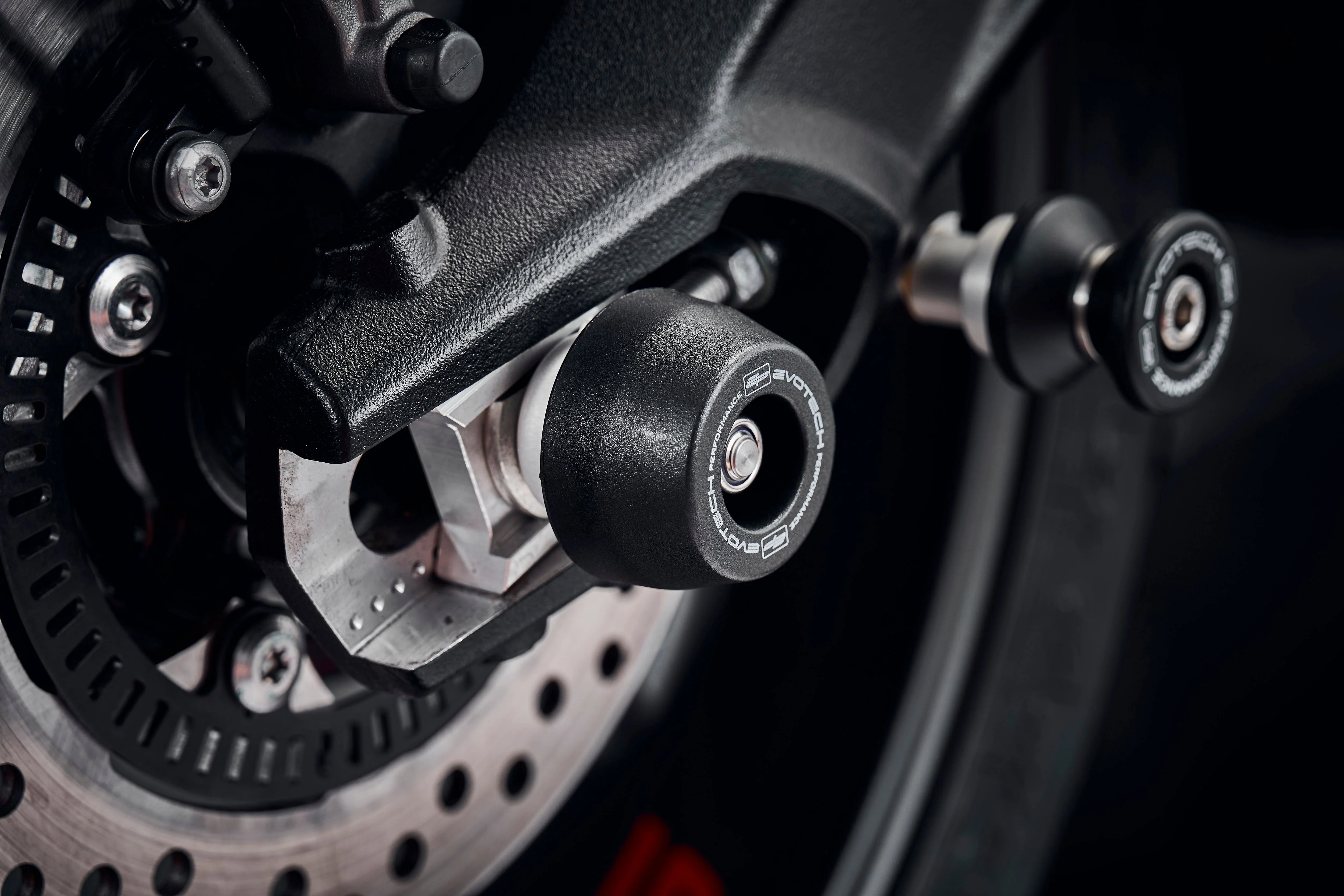 Evotech Spindle Bobbins Kit - Triumph Street Triple 765 R (2023+) - Image 9