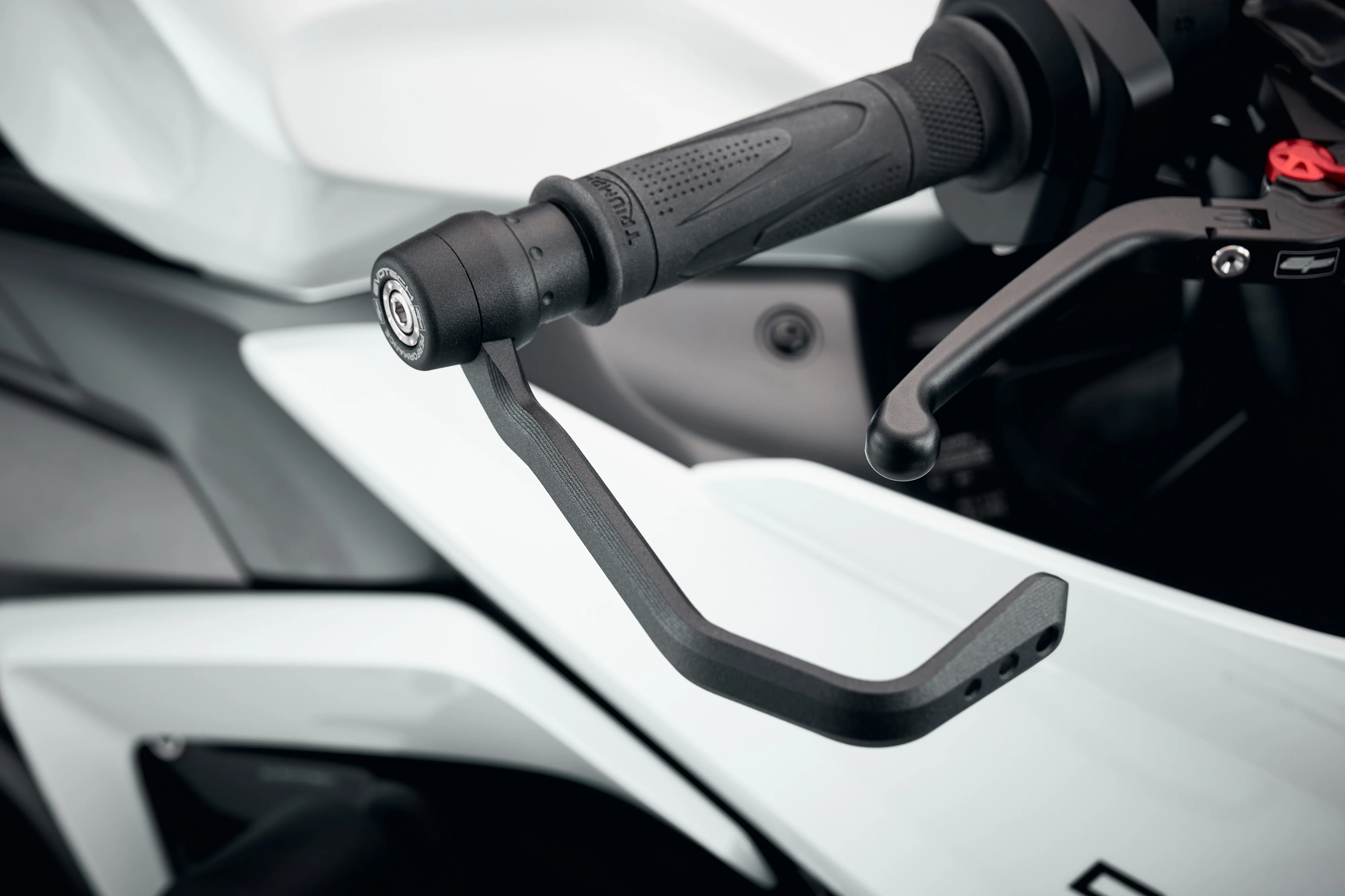 Evotech Brake Lever Protector Kit (Race) - Triumph Trident (2025) - Image 2
