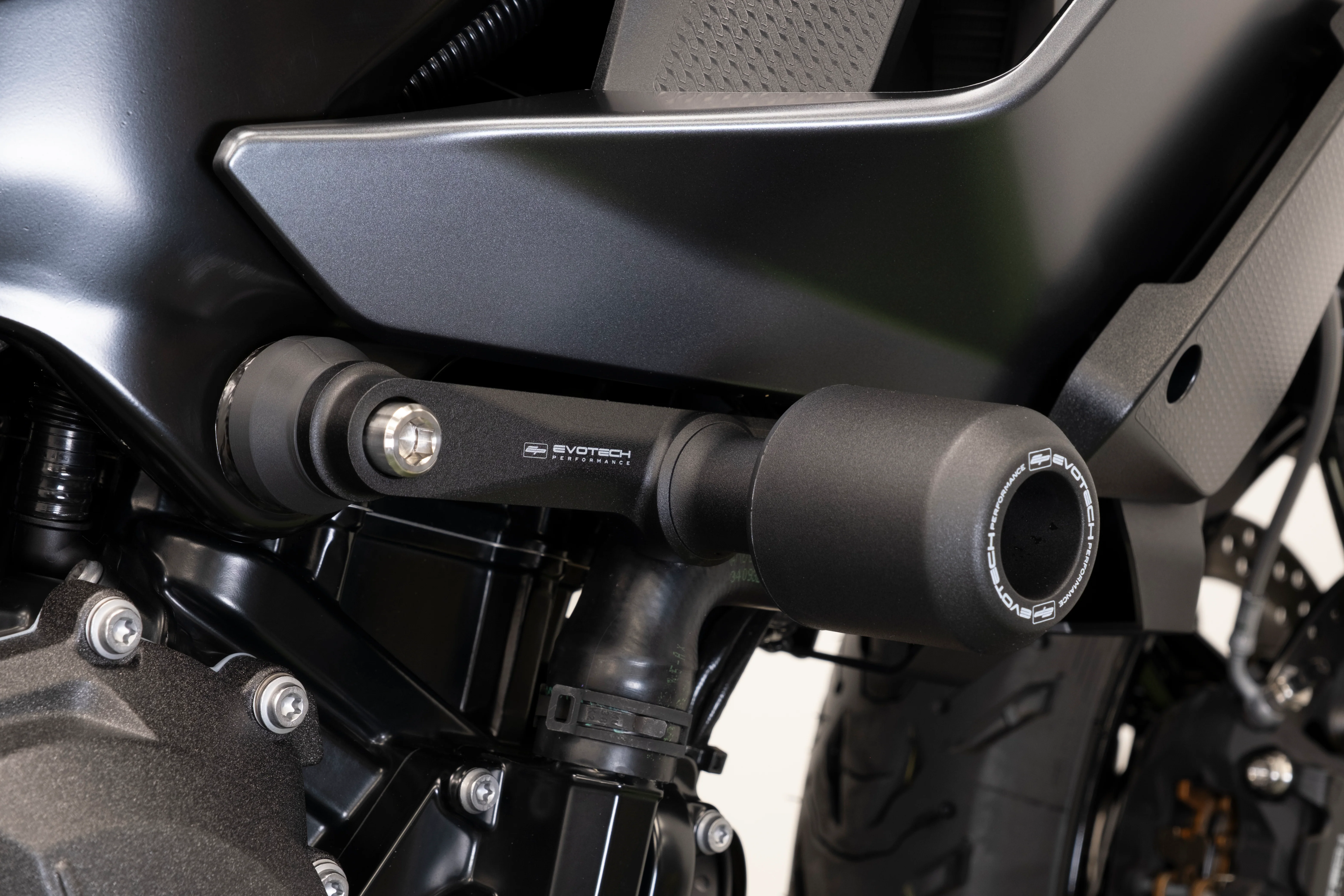 Evotech Crash Protection - BMW F 900 XR (2025+) - Image 3