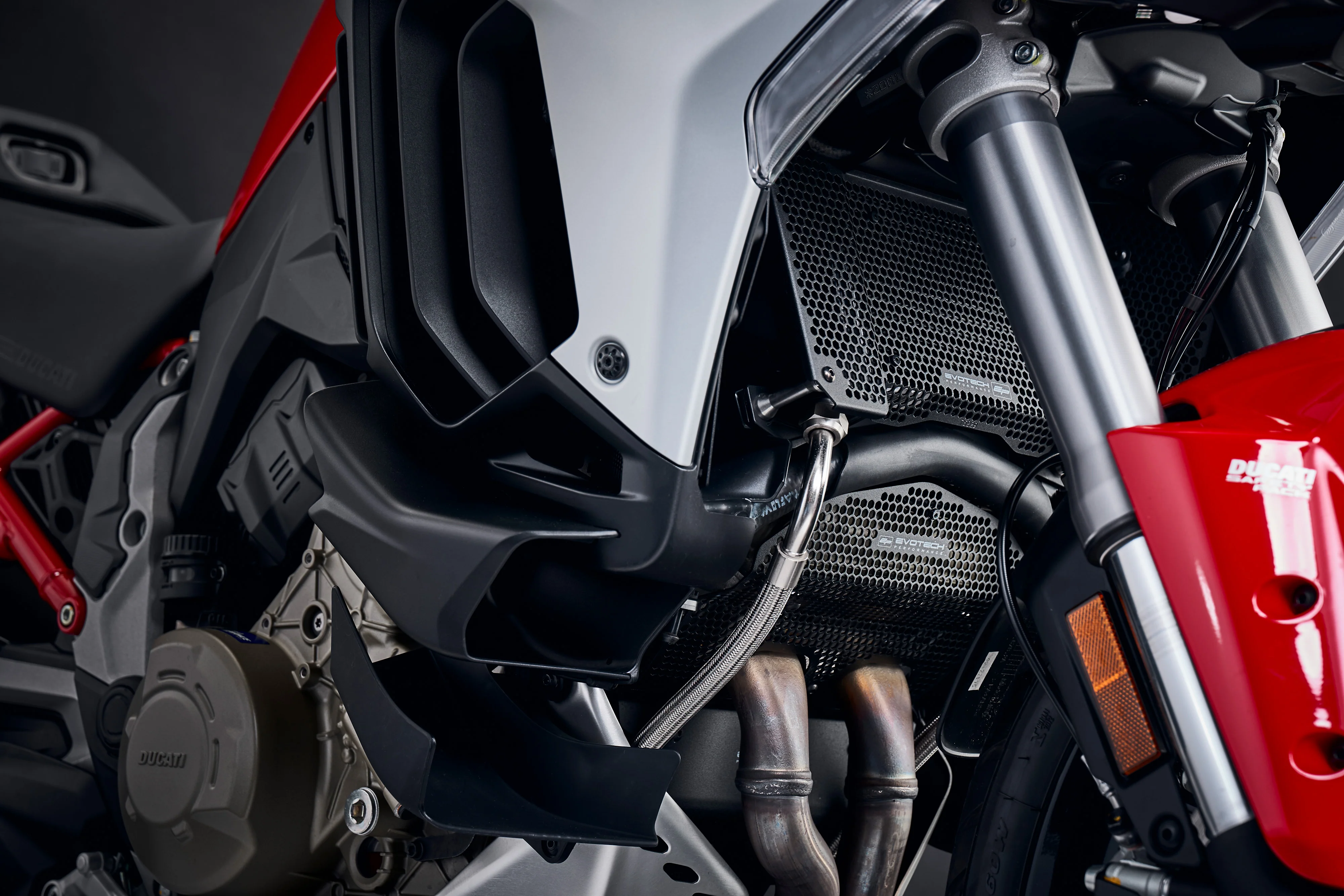 Evotech Radiator Cylinder Head Guard Complete Set - Ducati Multistrada V4 (2021 - 2024) - Image 4