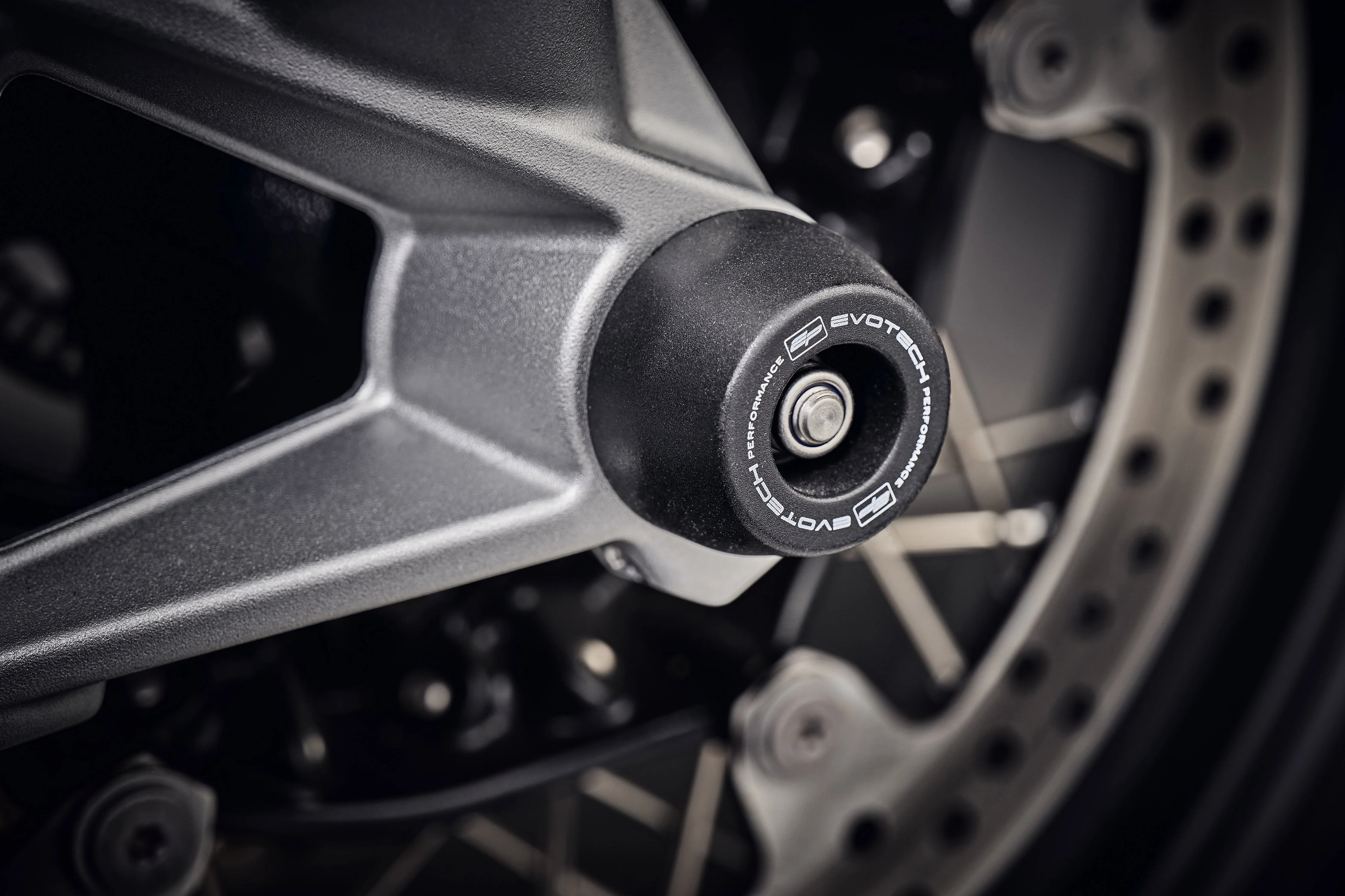 Evotech Front Spindle Bobbins - BMW F 900 R Sport (2025+) - Image 3