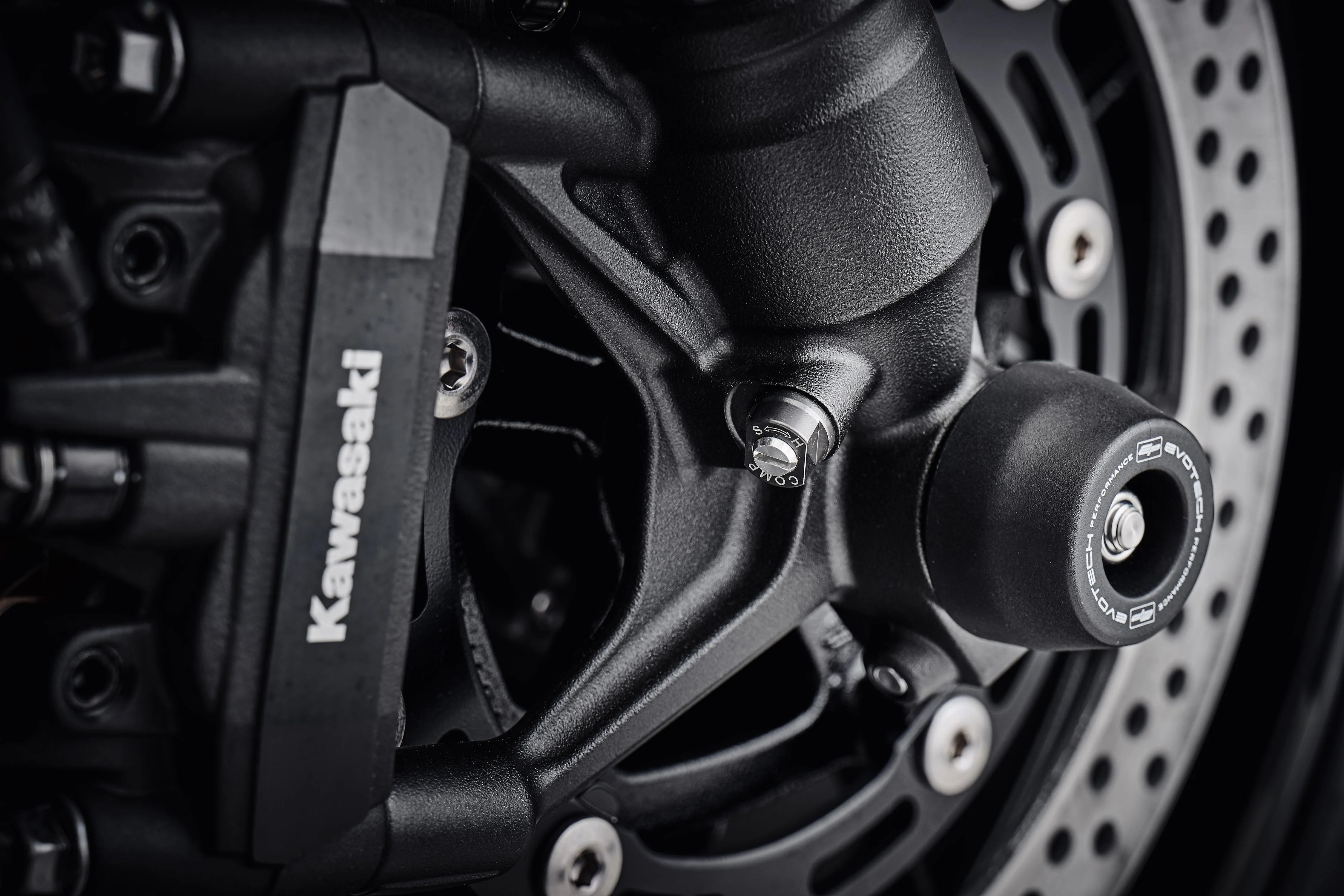 Evotech Front Spindle Bobbins - Kawasaki Z900RS SE (2023 - 2025) - Image 3
