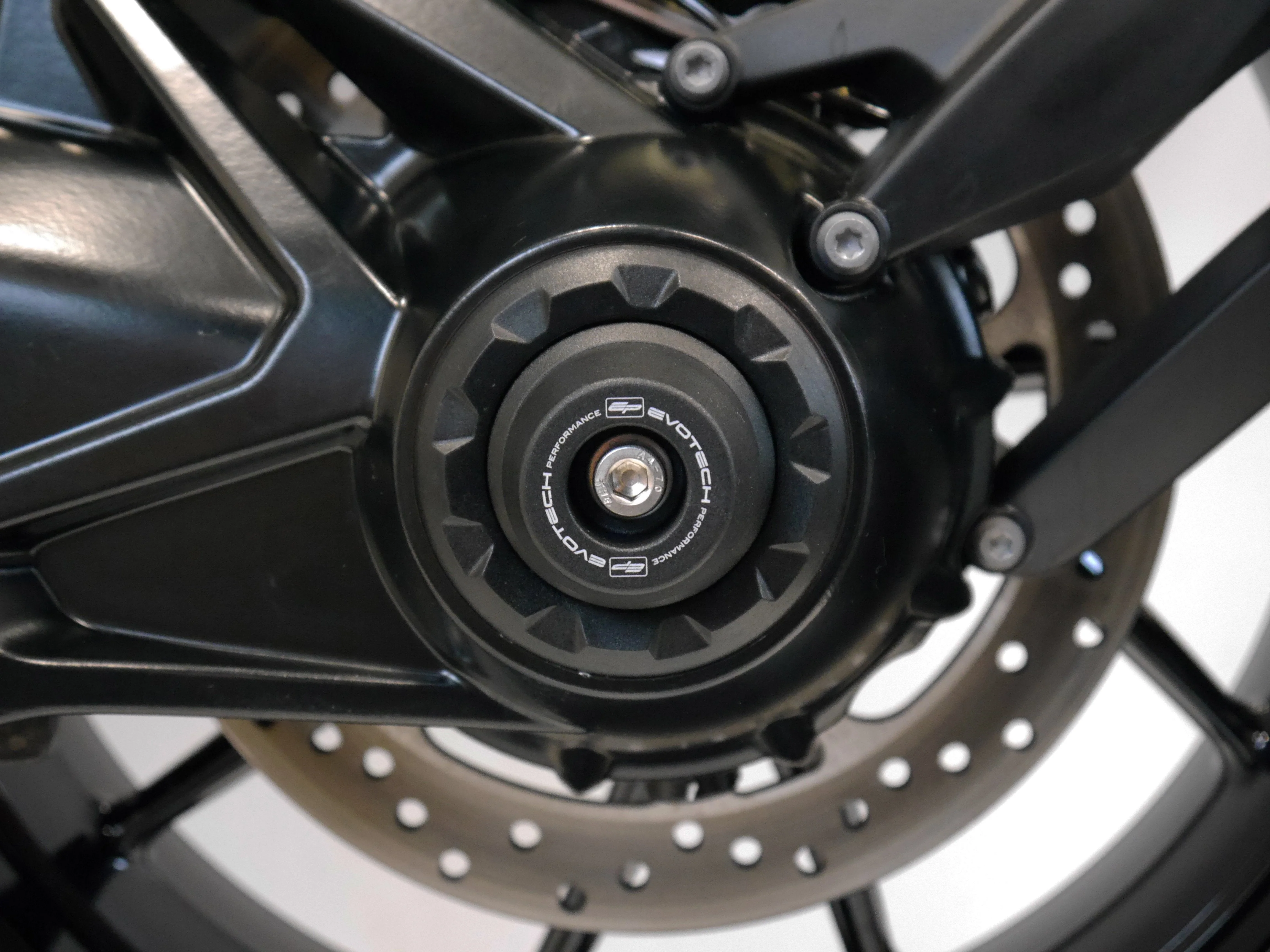 Evotech Rear Spindle Bobbins - BMW R 1300 R (2025+) - Image 5