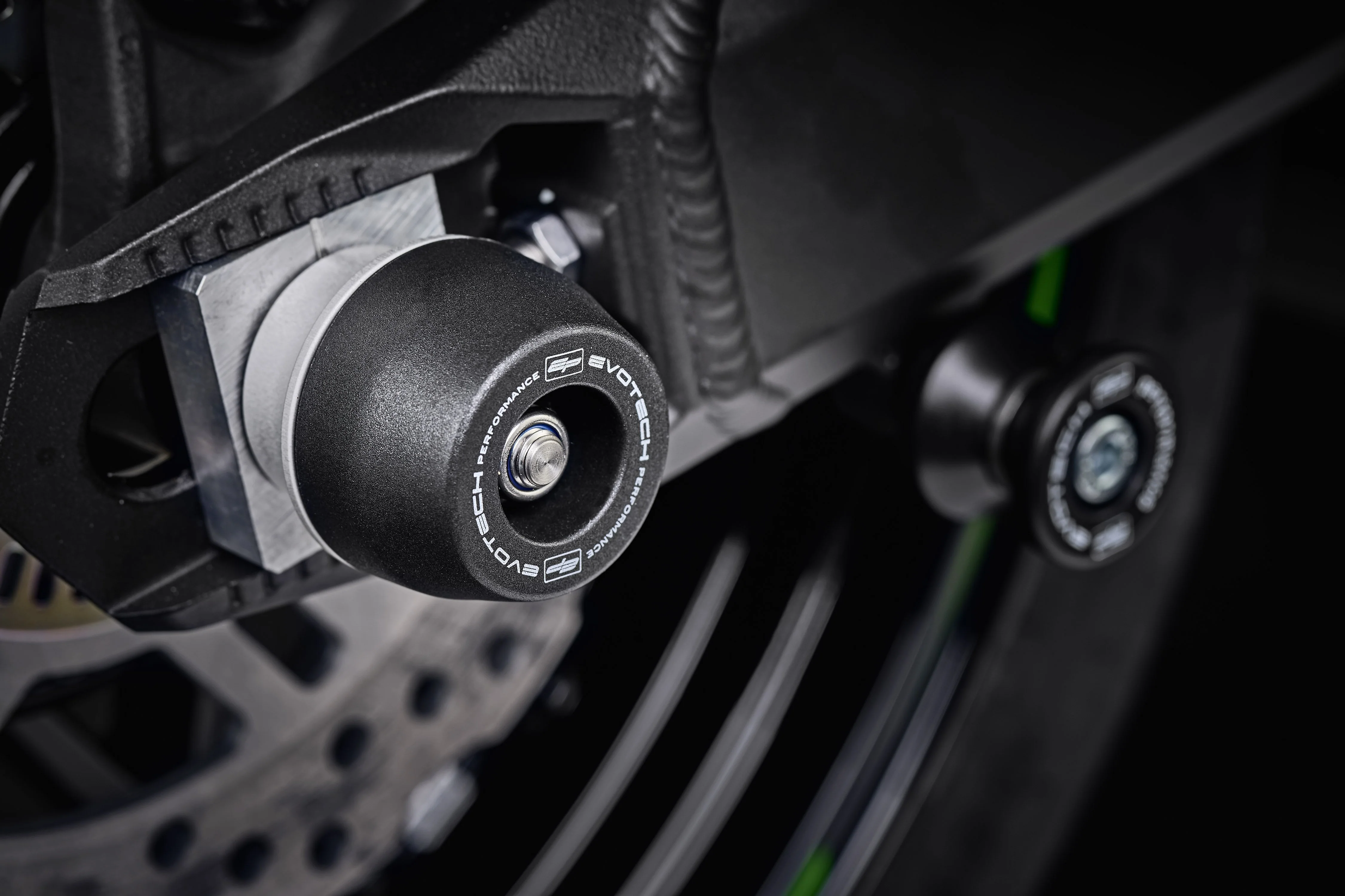 Evotech Rear Spindle Bobbins - Kawasaki Z900 (2025+) - Image 2