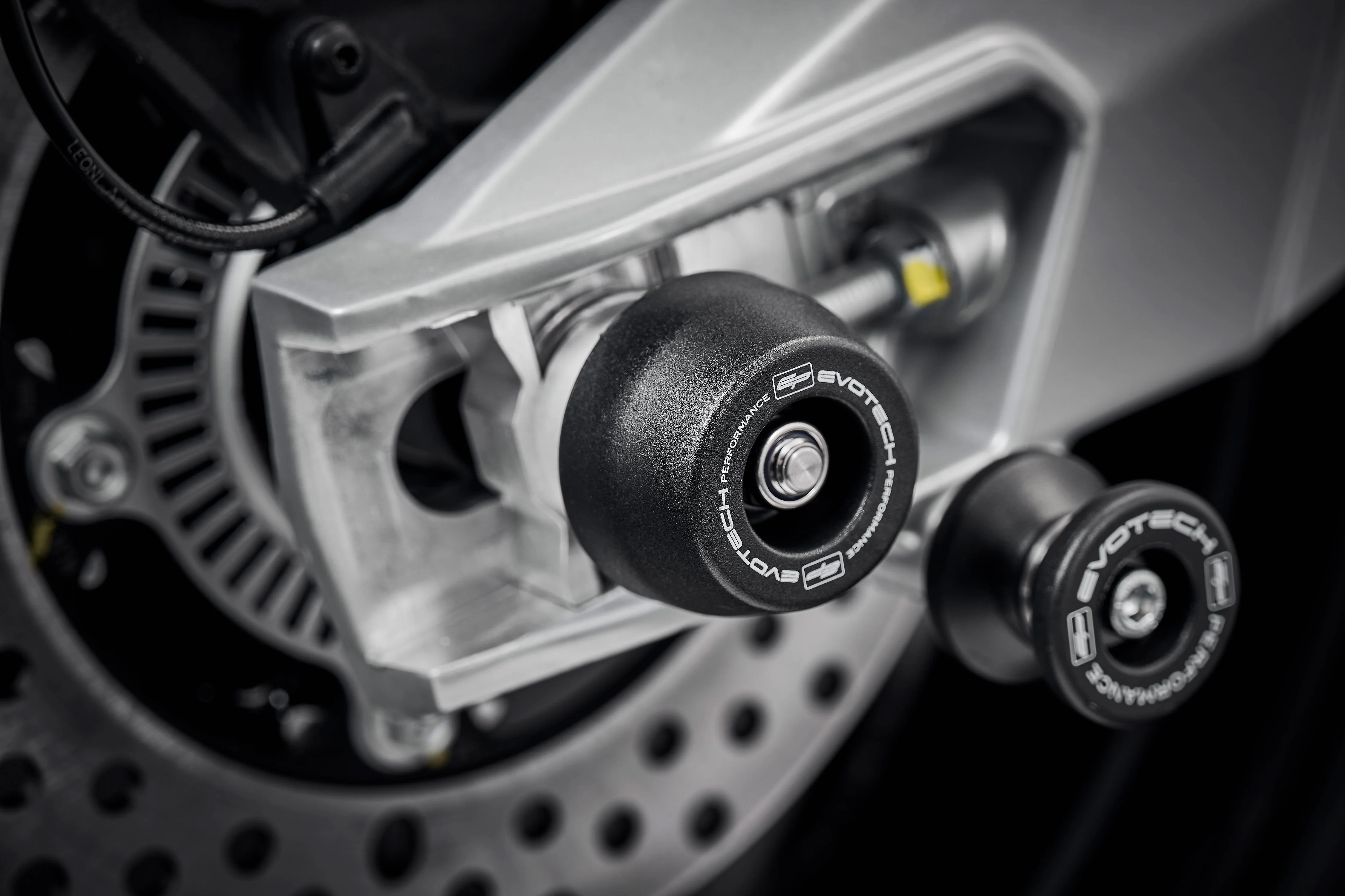Evotech Spindle Bobbins Kit - Aprilia RS 660 (2025+) - Image 10